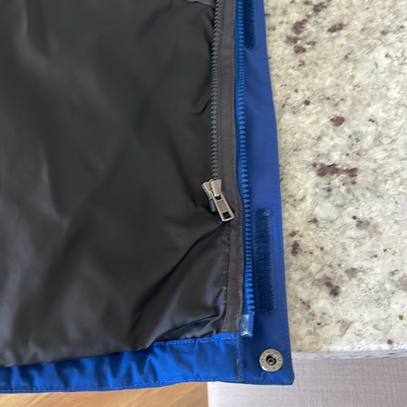 North face Hyvent rain 3/1 outer shell
Heavy Mens xxl blue underarm vented zip - Picture 13 of 13